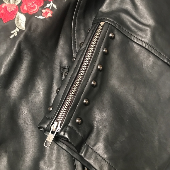 Torrid NWT faux leather floral embroidered moto - Picture 6 of 7